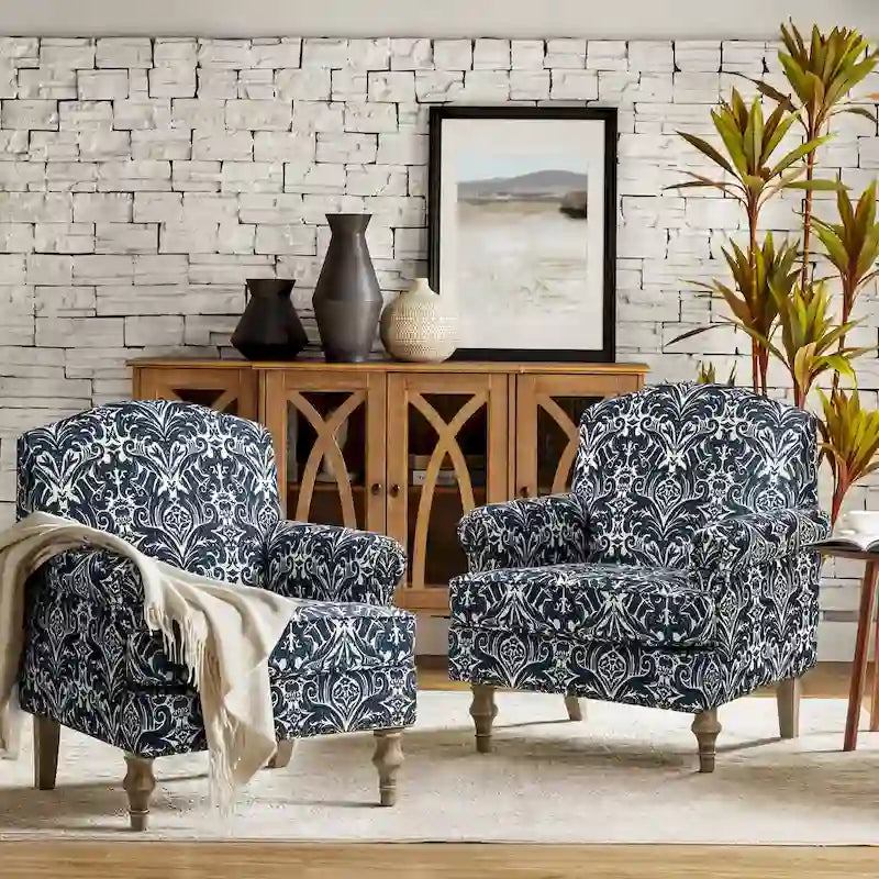 Fauteuil de ferme clouté avec accoudoirs roulés