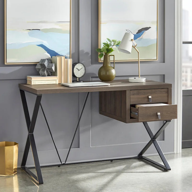 Bureau au design contemporain avec finition et base contrastées