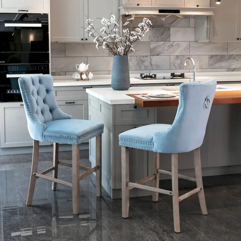 Tabourets de bar en velours avec capitonnage et pieds en bois