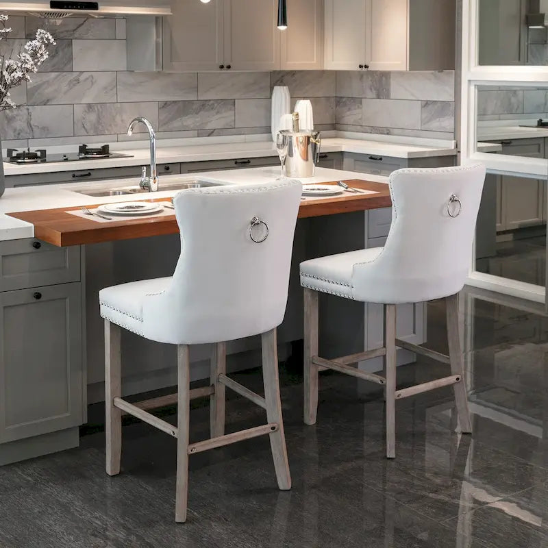Tabourets de bar en velours avec capitonnage et pieds en bois