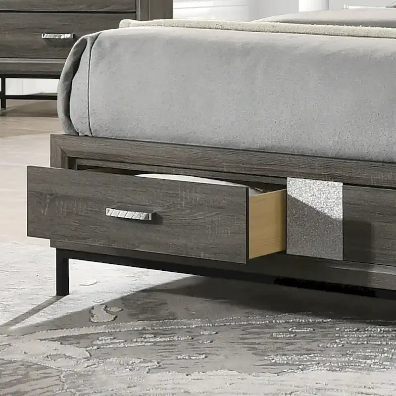 Furniture of America Heinisk Modern Grey Storage Platform Bed with Chevron Headboard and Footboard Drawers